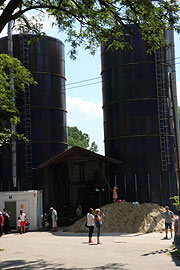 Hüpfburg, Kinderschminken bei Hoffest (Foto: MartiN Schmitz)